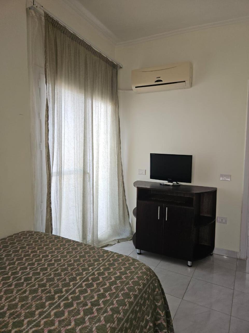 Village Sea View Apartment